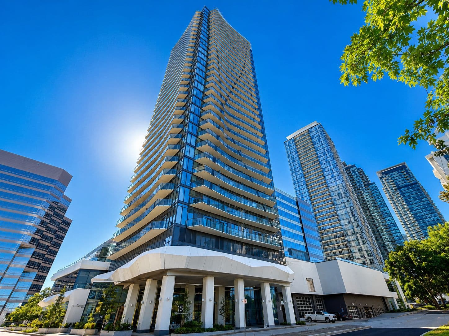 15 ELLERSLIE Avenue, 2107