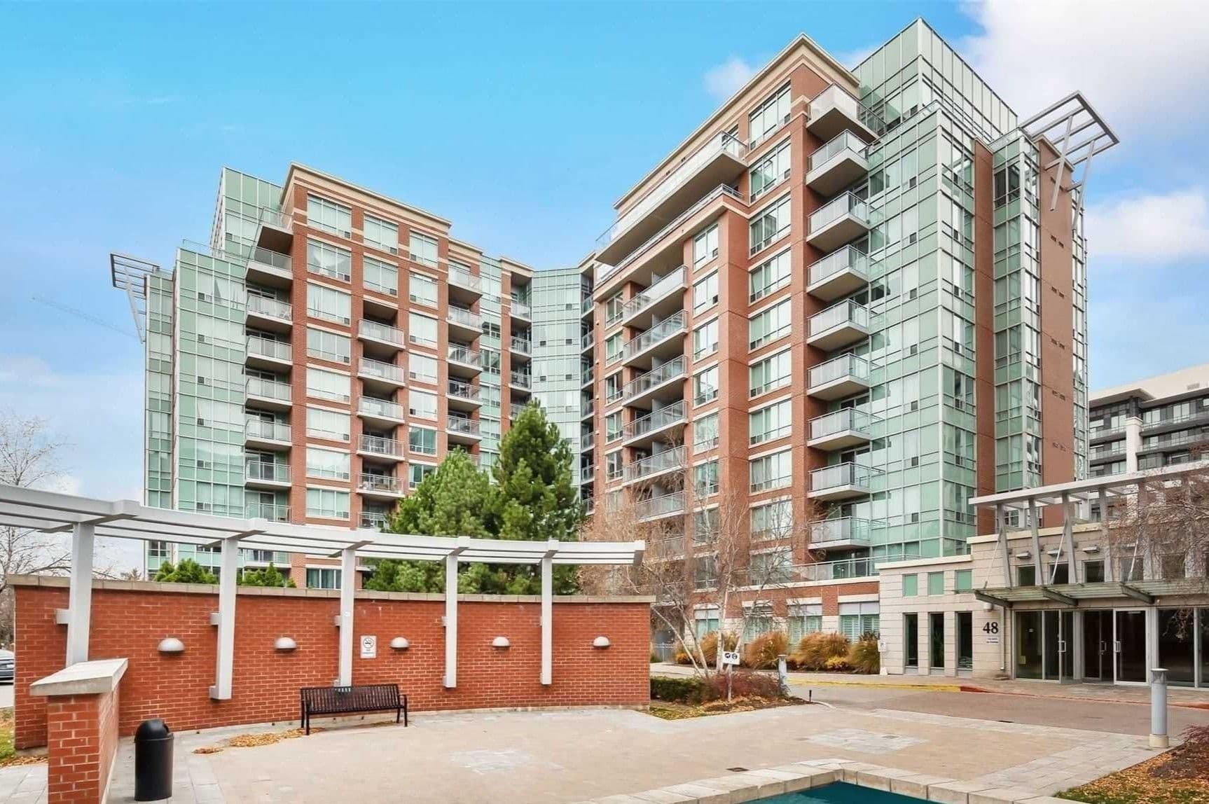 48 Suncrest Boulevard, 522
