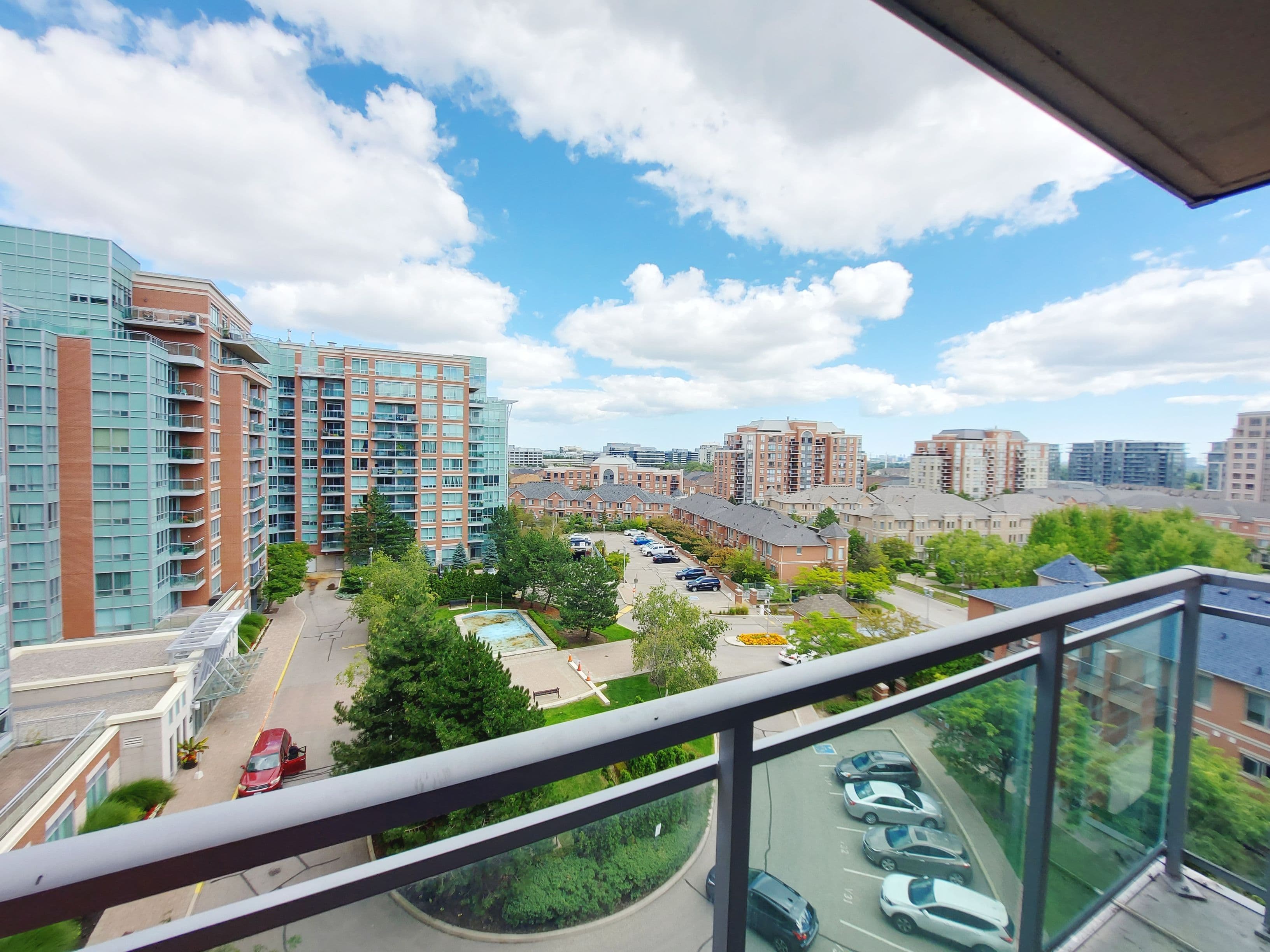 48 Suncrest Boulevard, 803