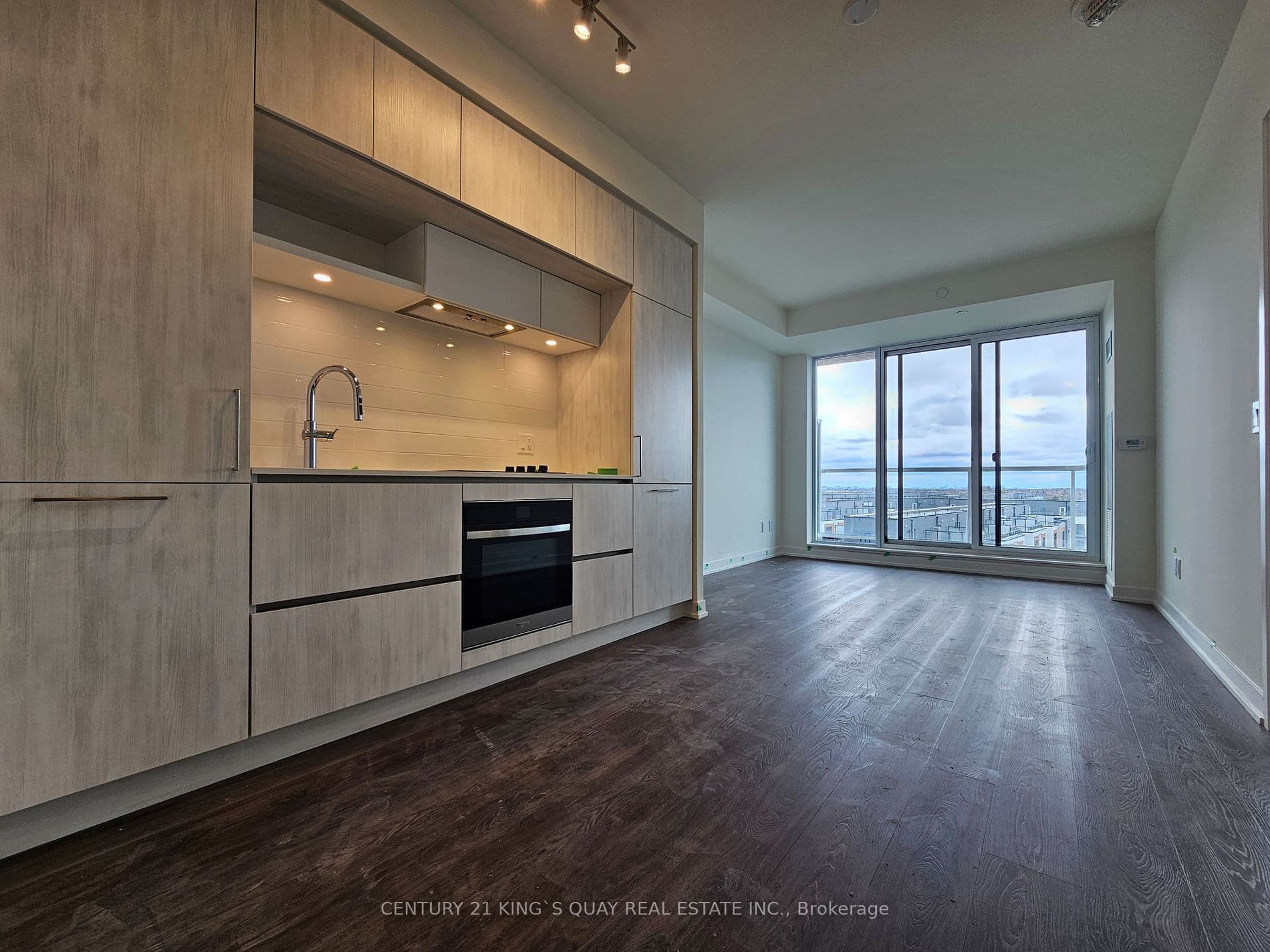 2 david eyer Road, 631