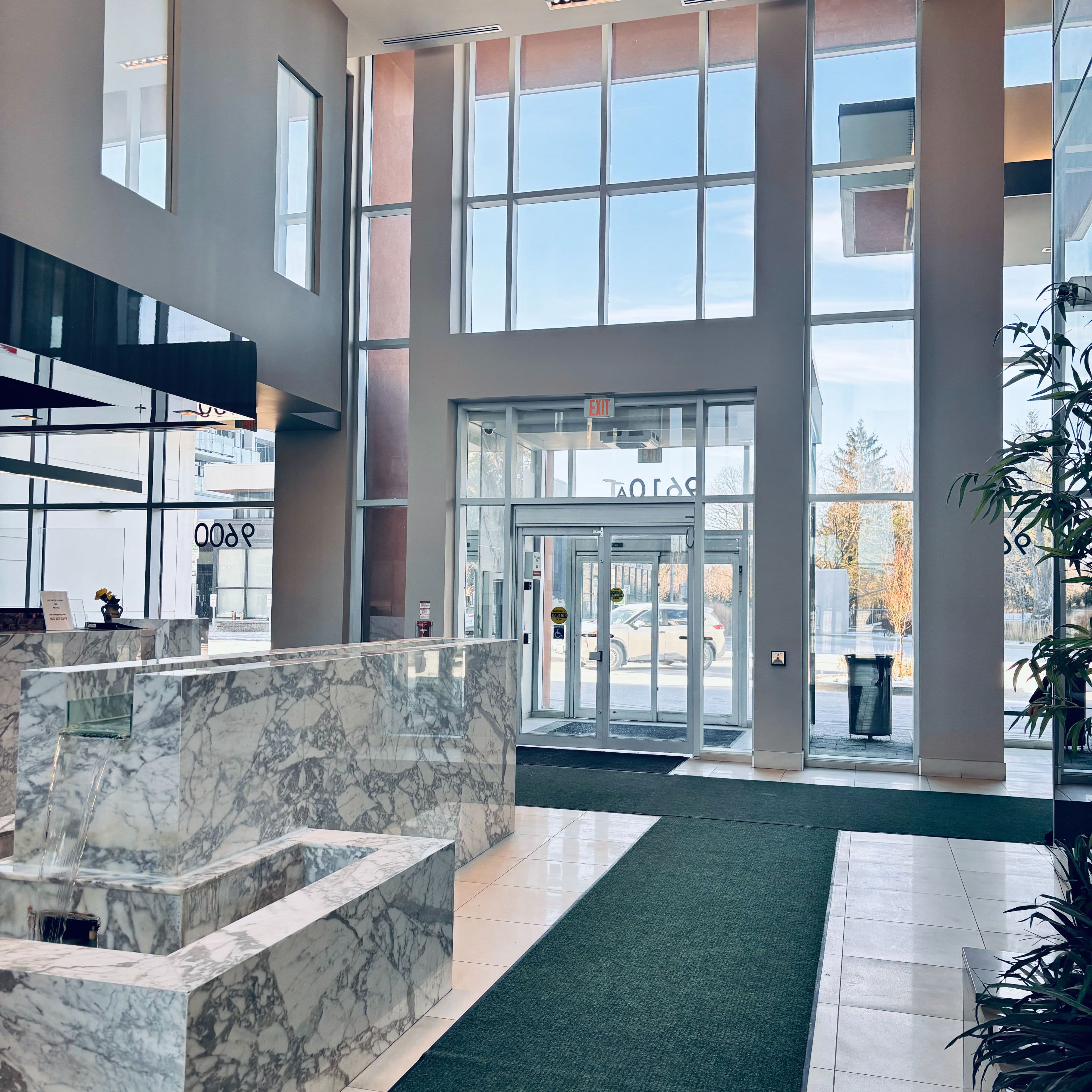 9600 YONGE Street, 318B
